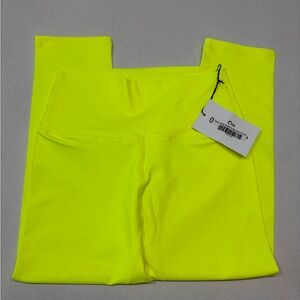 Zyia neon yellow ascend high rise capri leggings 20” size 6/8 NWT
